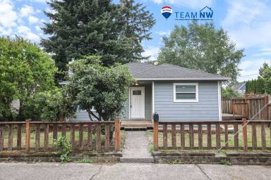 Main picture of 612 N 6th Ave SW