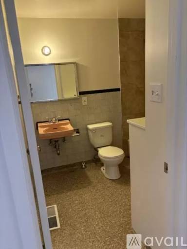 Main picture of 1765 W 6th St