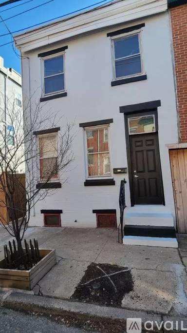 Main picture of 406 Greenwich St
