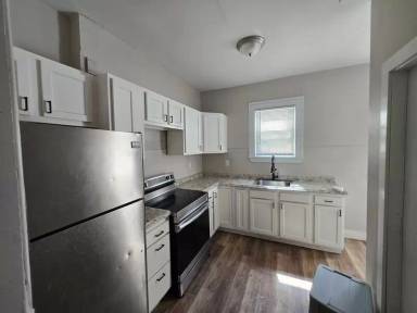 Main picture of 641 N Goodman St