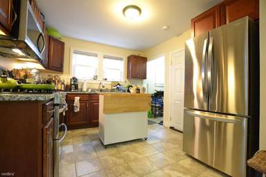 Main picture of 5-7 Bostonia Ave