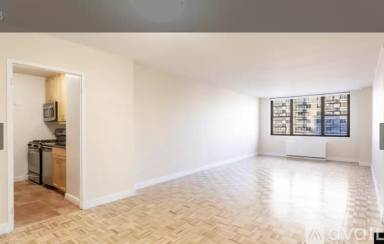 Main picture of 200 East 87th St