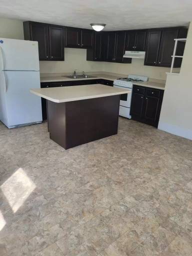 Main picture of 50 Hunt Rd