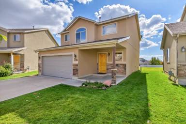 Main picture of 1761 N Belvedere Way