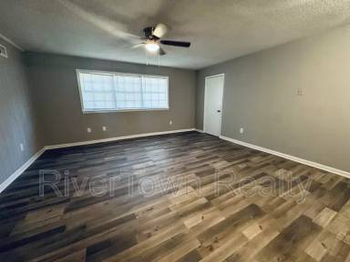 Main picture of 2470 Lisa Ave