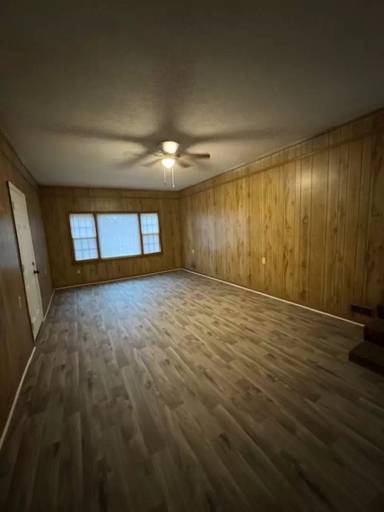 Main picture of 201 Holly Rd
