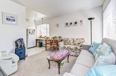 Main picture of 319 W Olympic Pl
