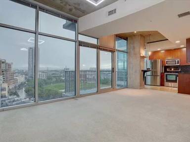 Main picture of Glass House