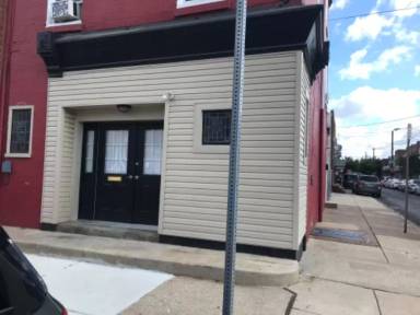 Main picture of 2725 E Clearfield St