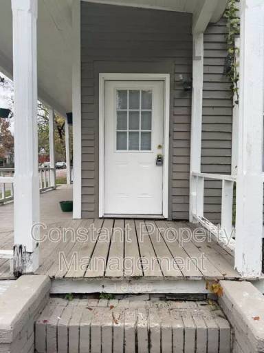 Main picture of 1680 Lawton Ave