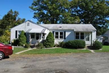 Main picture of 11 Carroll Ave