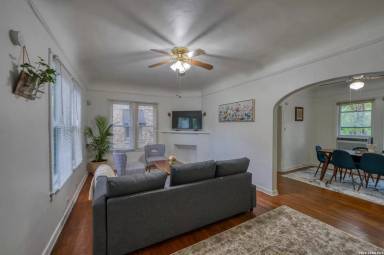 Main picture of 311 E Lullwood Ave