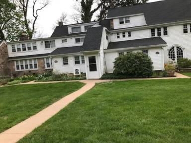 Main picture of 1377 Creek Rd