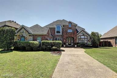 Main picture of 2022 Country Brook Ln