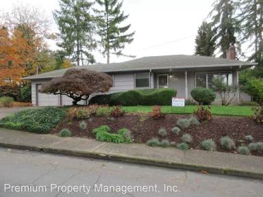 Main picture of 1310 Acacia Dr S