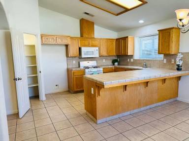 Main picture of 228 River Pt
