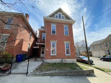 Main picture of 77 E Lincoln St