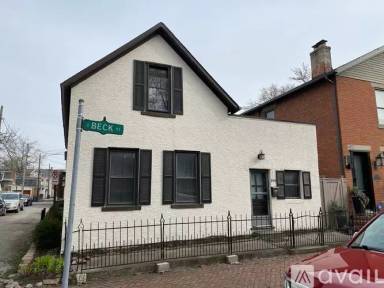 Main picture of 154 E Beck St