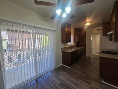 Main picture of 614 W Stocker St