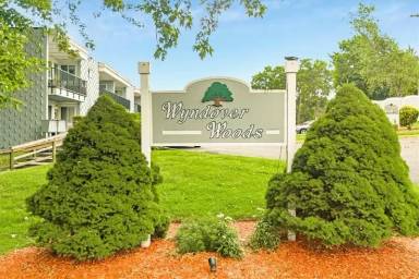 Main picture of 4 Wyndover Woods Ln