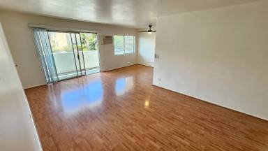Main picture of 1130 N Fuller Ave