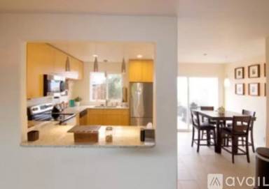 Main picture of 632 E Solana Cir