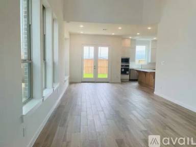 Main picture of 6535 Scarlet Pond Ln