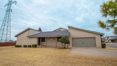 Main picture of 5832 Hefner Village Ct