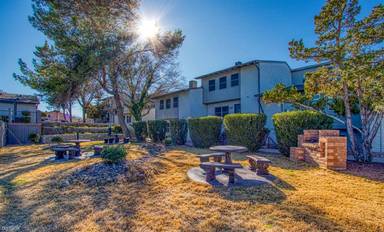 Main picture of La Cima Apartments