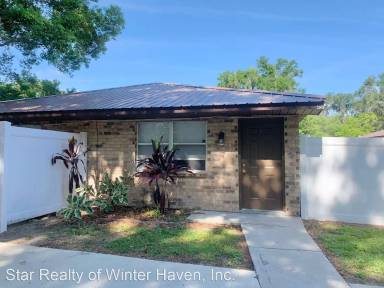 Main picture of 455 N Searcy Ave