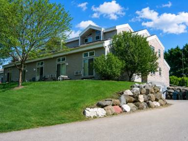 Main picture of 1481 Carver St