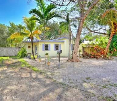 Main picture of 6521 SW 63rd Ct