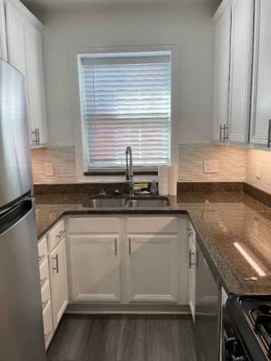 Main picture of 8052 Davis Dr