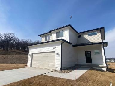 Main picture of 10171 Divine Pl