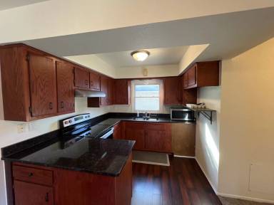 Main picture of 10612 W Lincoln Ave
