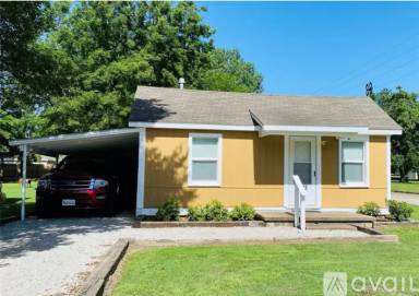 Main picture of 1115 N Sioux Ave