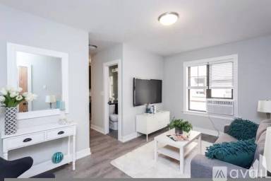 Main picture of 427-33 W Belden Ave