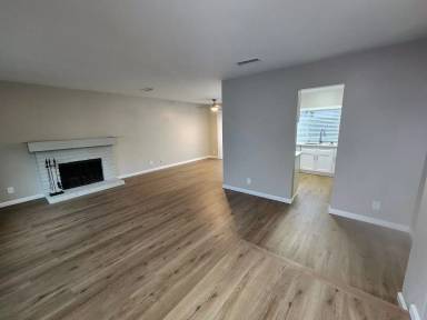 Main picture of 10227 Avenida Real