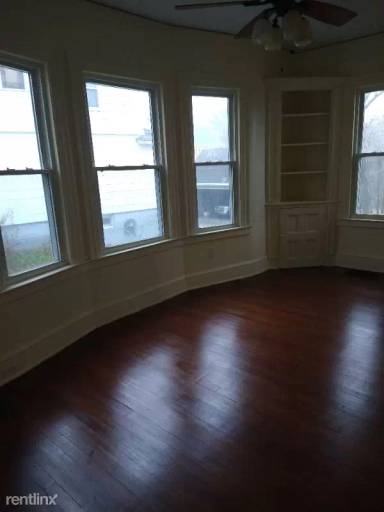 Main picture of 73 Chestnut St