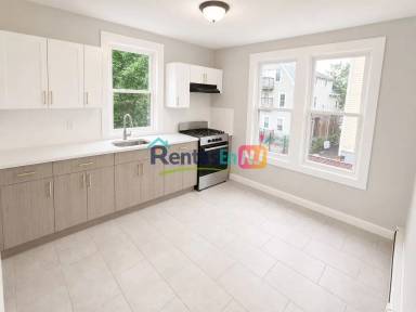 Main picture of 27 N Munn Ave