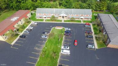 Main picture of Airport Manor