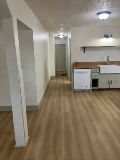Main picture of 306 1/2 W Center St