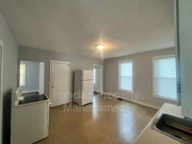 Main picture of 172 Mount Pleasant St