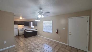 Main picture of 1105 E Orange St
