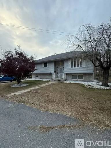 Main picture of 10 Griffith St
