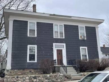 Main picture of 406 N State St