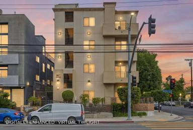Main picture of 11305 Moorpark St