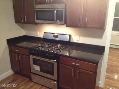 Main picture of 678 Bennington St