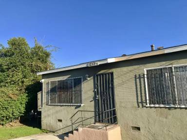 Main picture of 1237 E 119th St