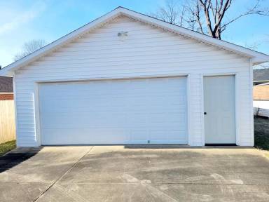 Main picture of 807 Everett St